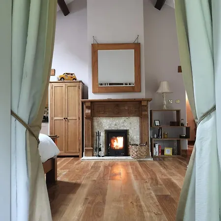 Catstone Apartment